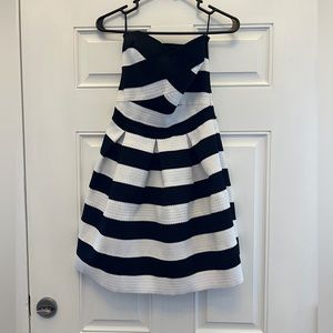 Express Casual Strapless A Line Black and White Dress. Size Medium.